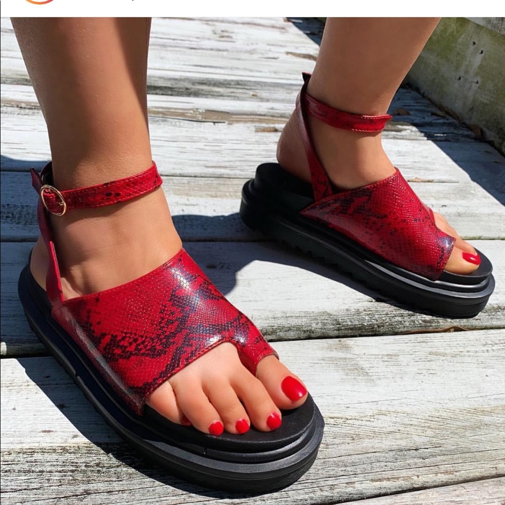 Ruth Sandal